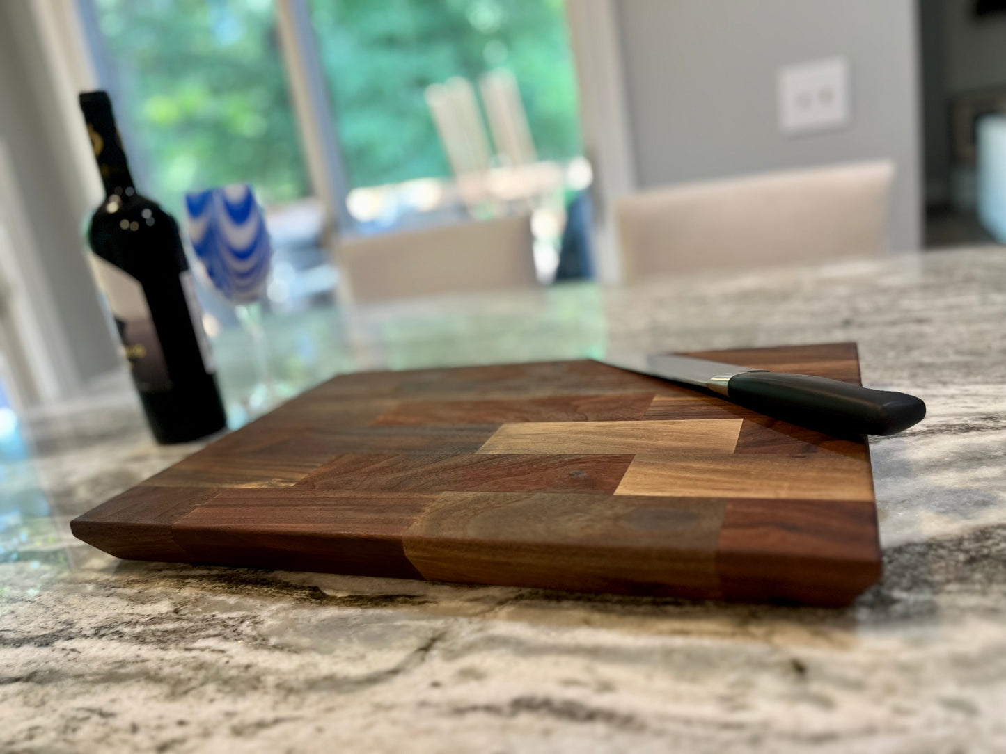 Large Face Grain Natural Walnut Cutting and Serving Board