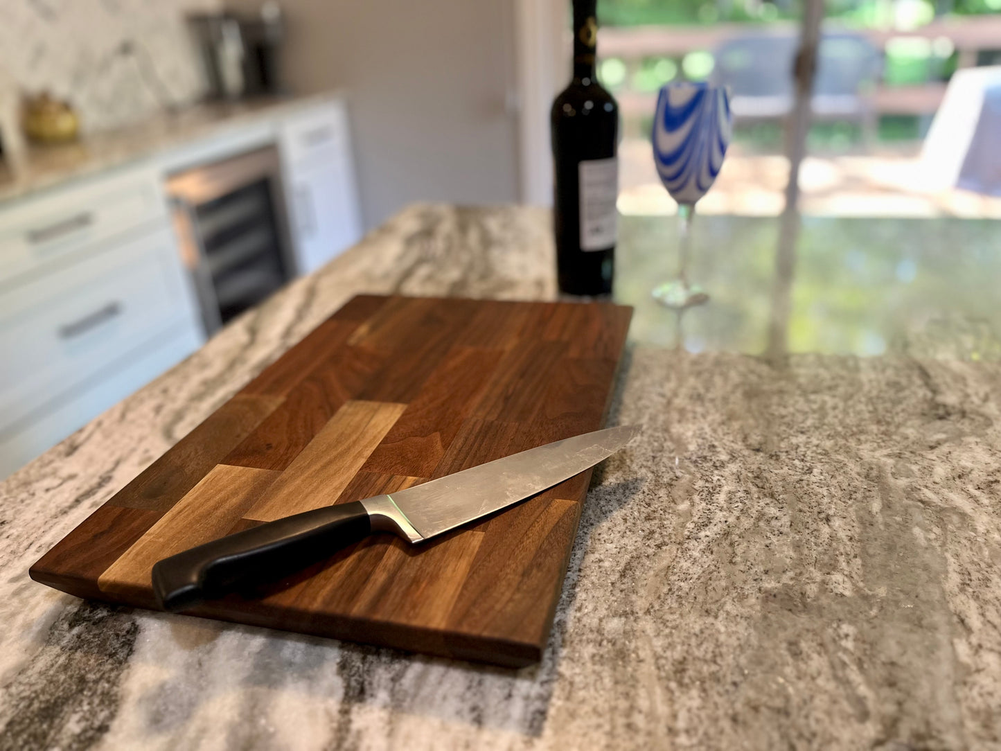 Large Face Grain Natural Walnut Cutting and Serving Board